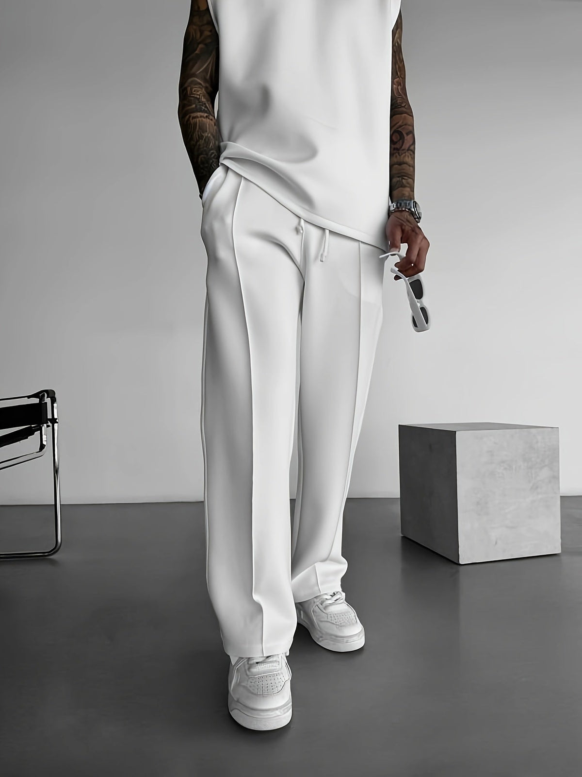Ellison Pleated Trouser