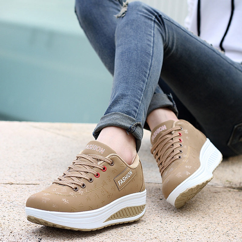 Frauen Casual Mode Atmungsaktiv Dicke Sohle Turnschuhe