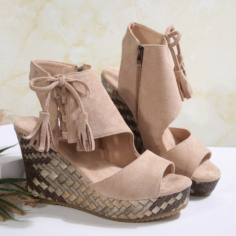 Damen-Sandalen mit offener Zehenpartie und Plateau-Keilabsatz und Quaste